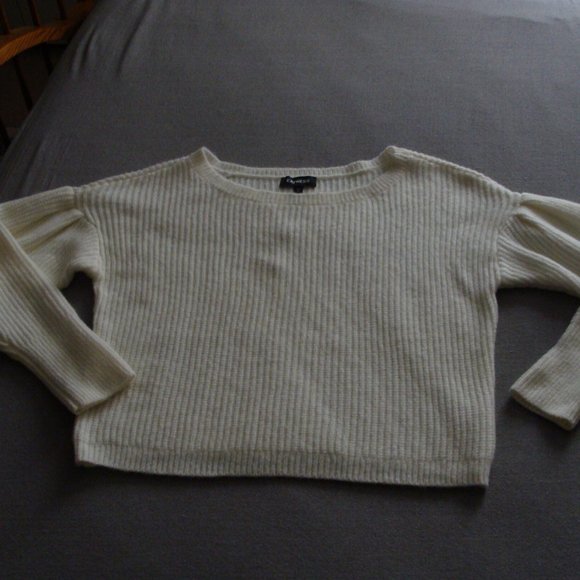 EXPRESS Creamy Beige Long Sleeve RIB Knit WOOL Blend Sweater Sz SMALL - Picture 2 of 7